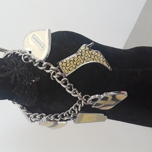 Coach toggle bracelet - Picture 3 of 6